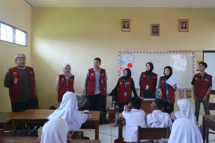 Artikel KKN Universitas Al Ghifari: KKN Distaradeva Kelompok 14 UNFARI: Edukasi Interaktif Bersama Siswa SDN Cicumanggal