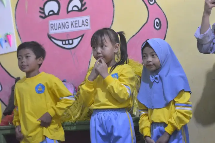 Artikel KKN Universitas Al Ghifari: Cerita Mengajar di Paud Tunas Harapan 1 Suntenjaya