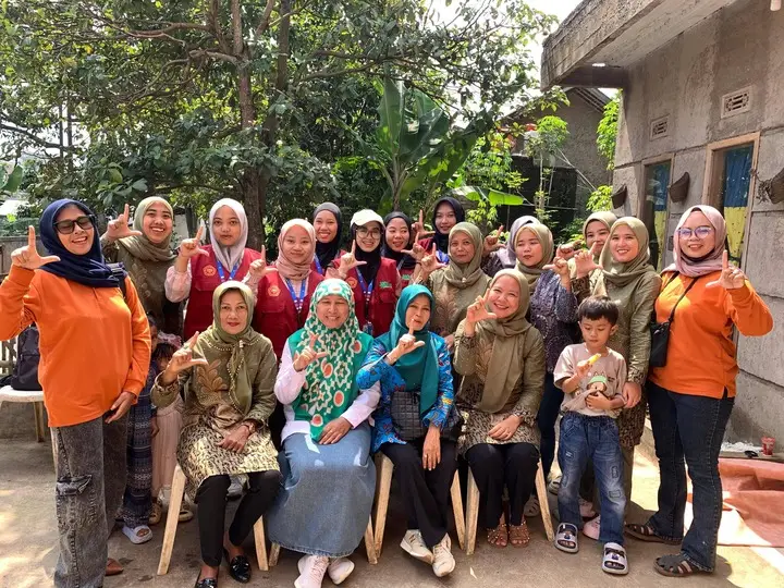 Artikel KKN Universitas Al Ghifari: Semangat Kebersamaan Posyandu RW 01 Desa Cikadut: Wujud Peran Aktif Mahasiswa KKN dan Masyarakat