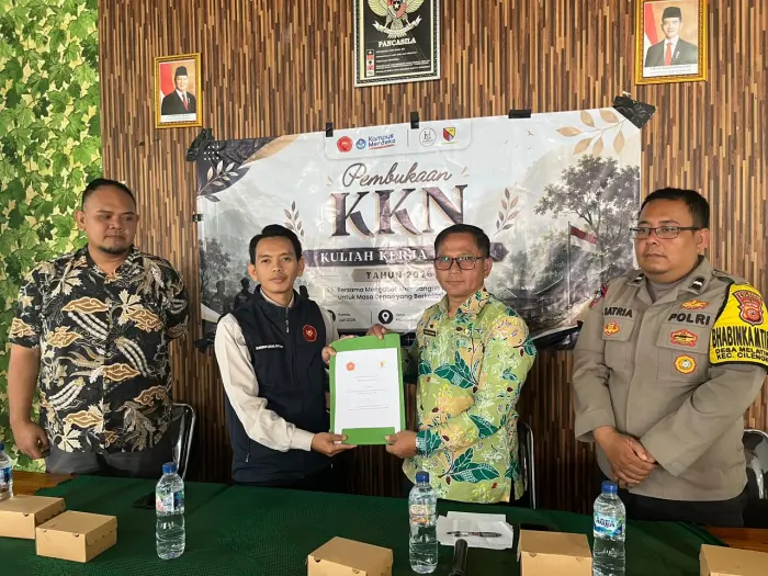 Artikel KKN UNFARI: Pemerintah Desa Melatiwangi Sambut Pembukaan KKN 18 dengan Penandatanganan Kerja Sama Bersama Universitas Al-Ghifari dari Kelompok Harmoni-18