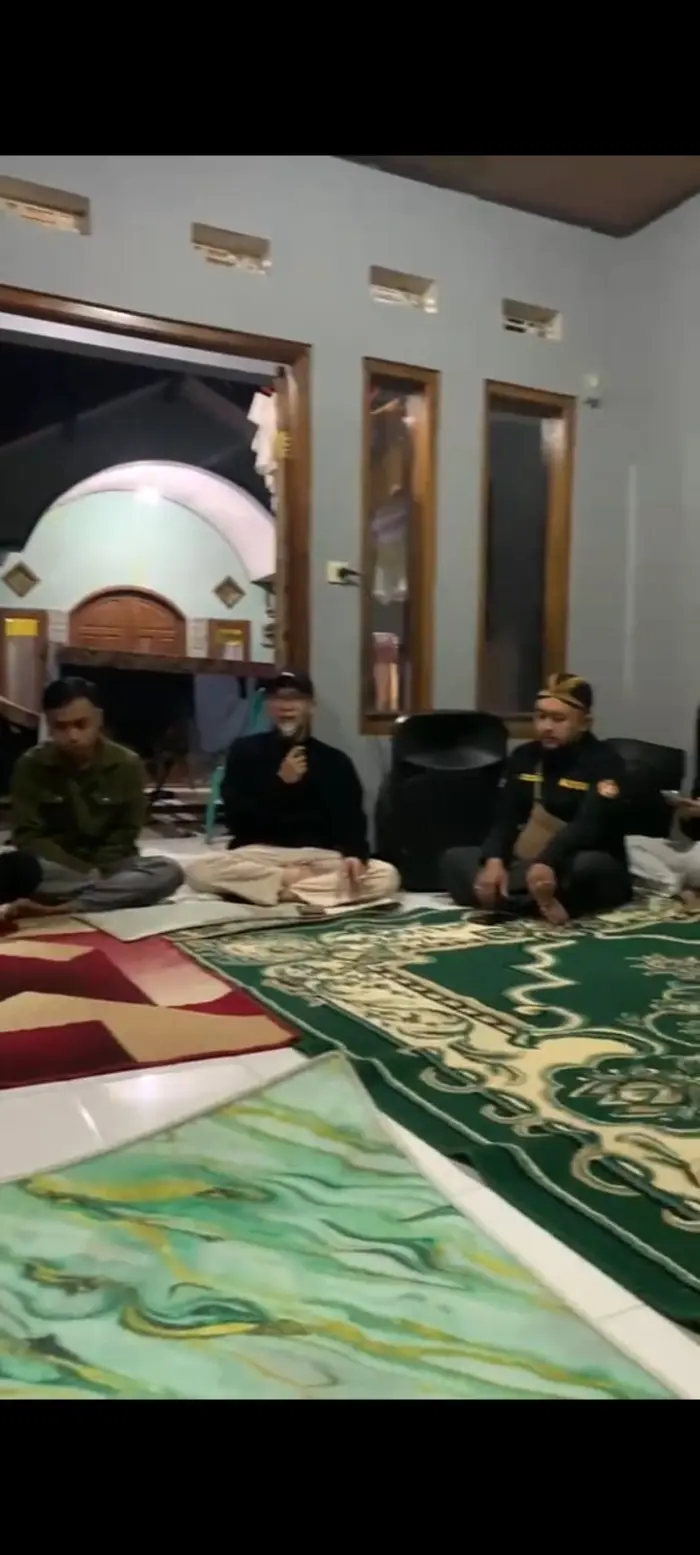 Artikel KKN Universitas Al Ghifari: Perkuat Sinergi Kepemudaan, KKN 05 Arthasena Satyabhakti Jalin Kolaborasi Bersama Karang Taruna RW 01