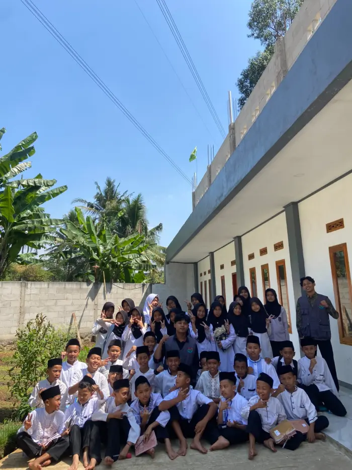 Artikel KKN Universitas Al Ghifari: Edukasi Stop Bullying dalam Rangka Penerapan Program Kerja Literasi Akademik di MI elas 6 Miftahul Jaza oleh Mahasiswa Kelompok KKN 28