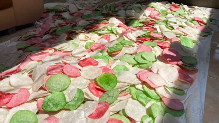 Artikel KKN Universitas Al Ghifari: KKN Sauyunan 38 Kunjungi UMKM Balendrong Warna-warni, Angkat Potensi Kuliner Tradisional Desa Bumiwangi