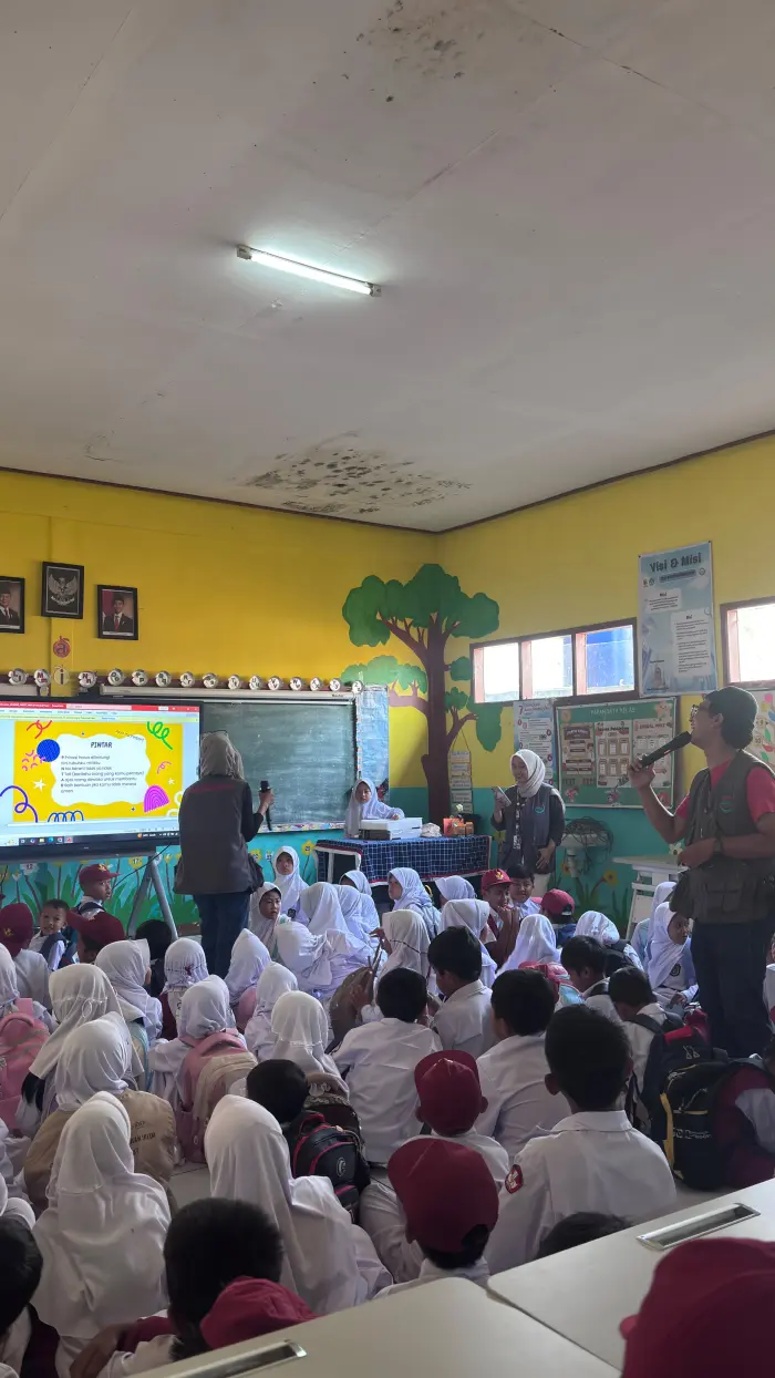 Artikel KKN Universitas Al Ghifari: KKN Kelompok 11 Vigraha Klee Universitas Al-Ghifari : Gelar Edukasi Anti Bullying dan Edukasi Seksual Sejak Dini di SDN Bojong Nangka