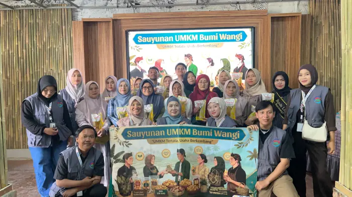 Artikel KKN UNFARI: Sauyunan UMKM: KKN Sauyunan 38 Tingkatkan Literasi Keuangan dan Sertifikasi Halal bagi Pelaku UMKM Desa Bumiwangi dari Kelompok SAUYUNAN 38