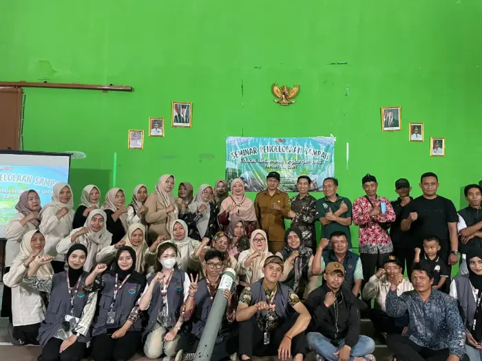 Artikel KKN Universitas Al Ghifari: Seminar Pengelolaan Sampah Bersama Warga Desa Mekarwangi: Edukasi Menuju Lingkungan yang Ramah Sampah