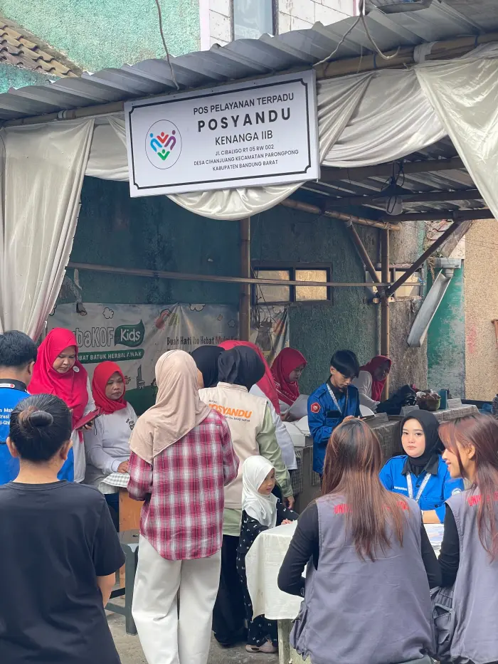 Artikel KKN Universitas Al Ghifari: Pemberdayaan Masyarakat melalui Partisipasi dalam Kegiatan Posyandu di RW 02 Cisasawi Desa Cihanjuang