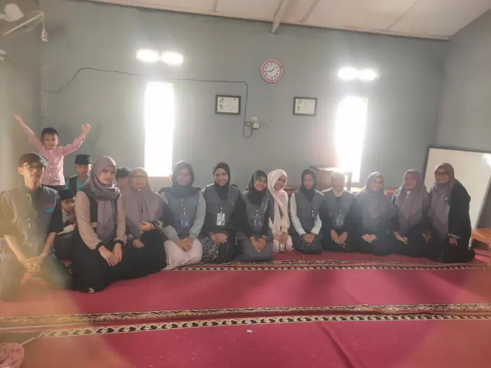 Artikel KKN Universitas Al Ghifari: Pembelajaran Interaktif, Edukatif: Dedikasi KKN Universitas Al-Ghifari Mengajar di Madrasah Desa Loa