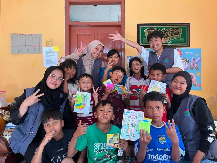 Artikel KKN UNFARI: Merajut Mimpi Melalui Literasi : Pojok Baca DharmaPancakarsa Hadir Untuk Anak Desa Cibodas dari Kelompok DHARMA PANCAKARSA