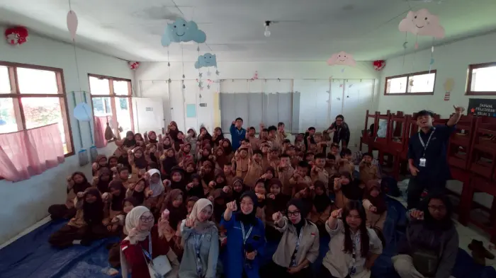 Artikel KKN Universitas Al Ghifari: Bangun Keberanian Sejak Dini, KKN 05 Sosialisasikan Bahaya Bullying kepada Siswa SD