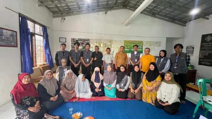 Artikel KKN UNFARI: Kolaborasi dengan Laskar Coffee, Mahasiswa KKN Sosialisasikan Pemanfaatan Limbah Cangkang Kopi Jadi Teh Cascara dari Kelompok ARUTALA WANARAKSA