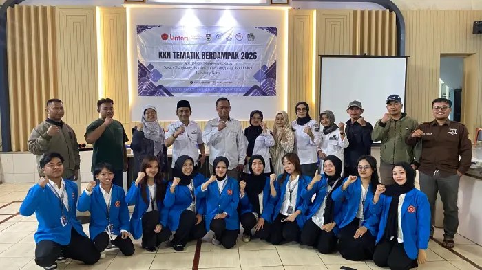 Artikel KKN Universitas Al Ghifari: Menutup Rangkaian Pengabdian, KKN 21 Universitas Al-Ghifari Resmi Mengakhiri Kegiatan di Desa Cihanjuang