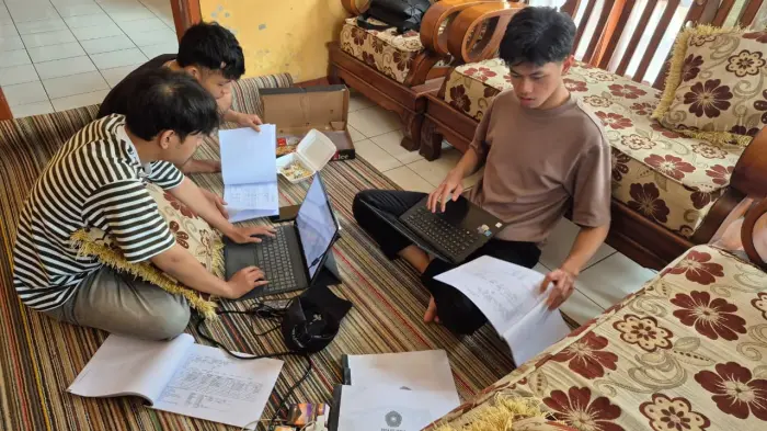 Artikel KKN Universitas Al Ghifari: OPTIMALISASI ADMINISTRASI DAN PENGARSIPAN DATA WARGA DI RW 10, DESA CIBODAS