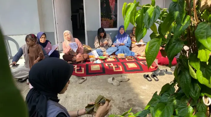 Artikel KKN Universitas Al Ghifari: Sulap Sampah Organik Jadi Bermanfaat: KKN 17 Satya Mandala Universitas Al Ghifari Kenalkan "Loseda" di RT 01 Lampegan