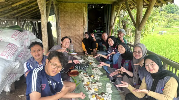 Artikel KKN Universitas Al Ghifari: Membangun Kedekatan dengan Masyarakat dan Kelompok Tani Desa Lebakwangi