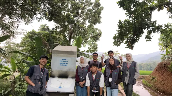 Artikel KKN Universitas Al Ghifari: Menjawab Persoalan Sampah melalui Inovasi: Rocket Stove sebagai Program Unggulan KKN Simpul Bagja di Desa Lebakwangi