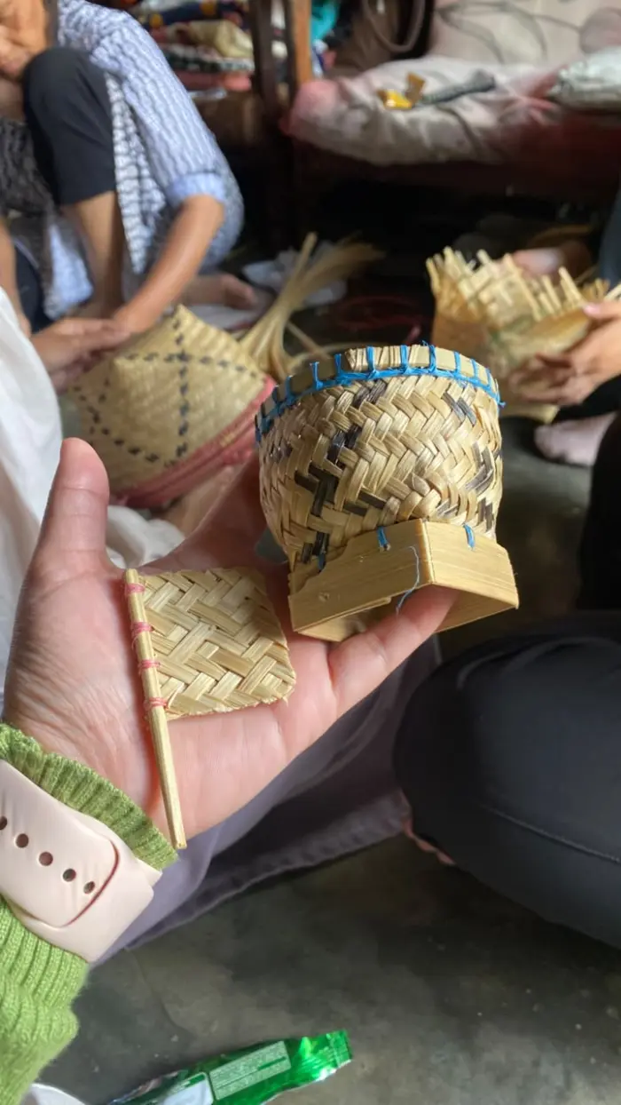 Produk KKN Universitas Al Ghifari: Gantungan Kunci Mini Anyaman bambu Khas Cikitu
